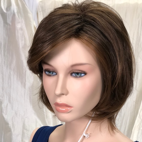 NWT Dark Brn with Auburn Mid Length Wig Avg Size - Picture 1 of 8